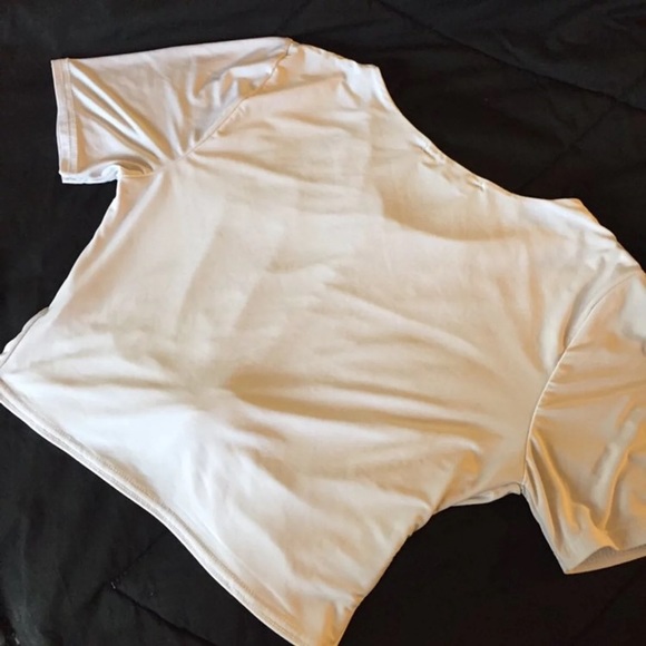 MISSGUIDED Knotted White Crop Top - Picture 5 of 5
